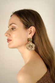 Dramatic beige flower earrings